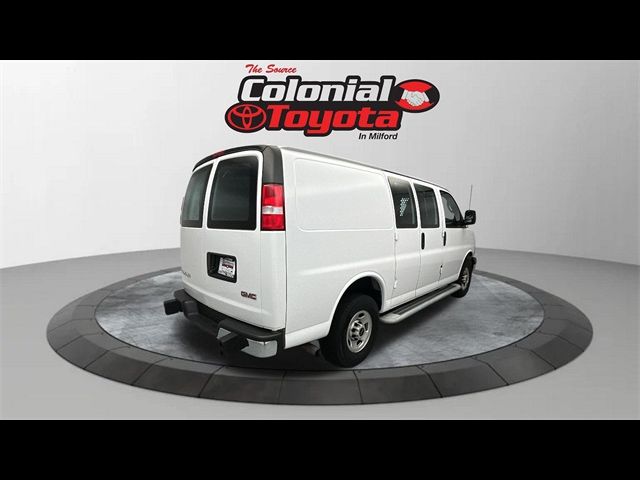 2022 GMC Savana Base