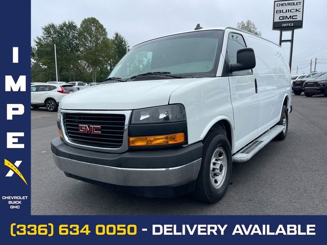 2022 GMC Savana Base