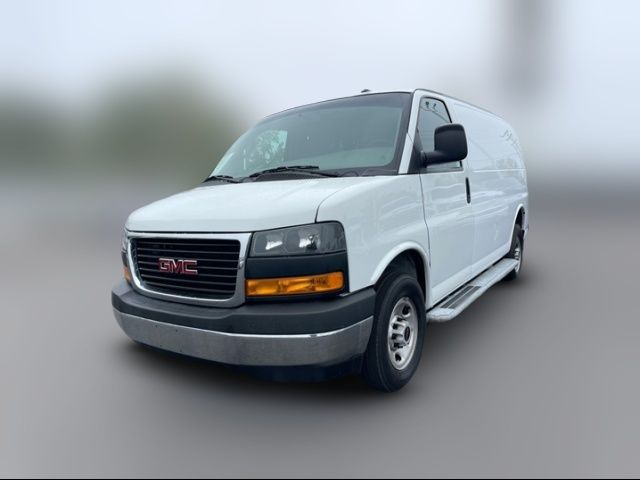 2022 GMC Savana Base