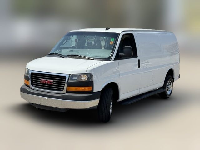 2022 GMC Savana Base