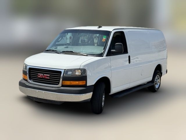 2022 GMC Savana Base