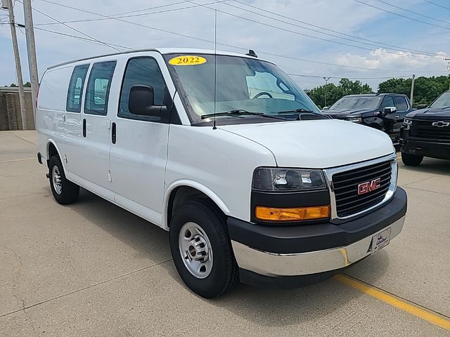 2022 GMC Savana Base