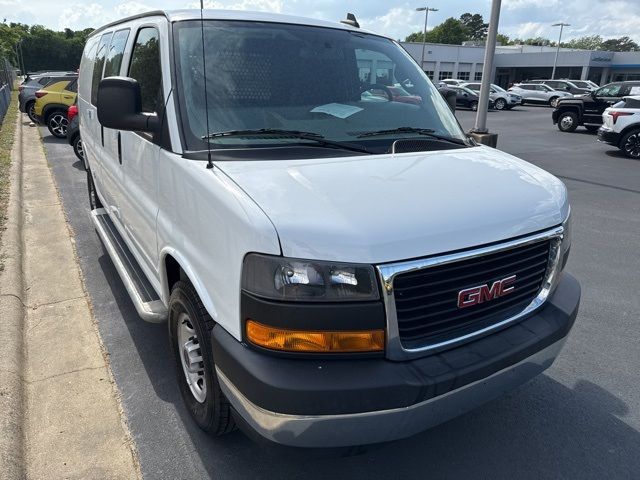 2022 GMC Savana Base