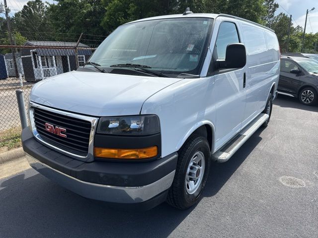 2022 GMC Savana Base