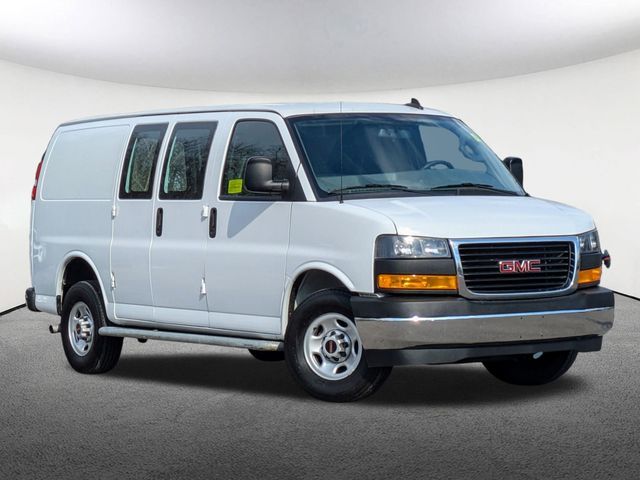 2022 GMC Savana Base