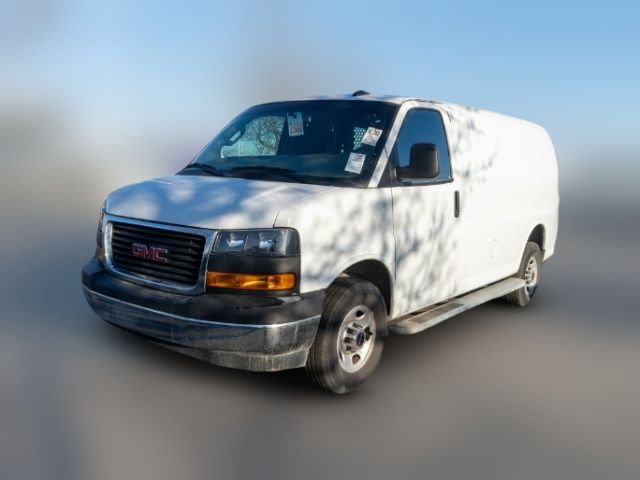 2022 GMC Savana Base