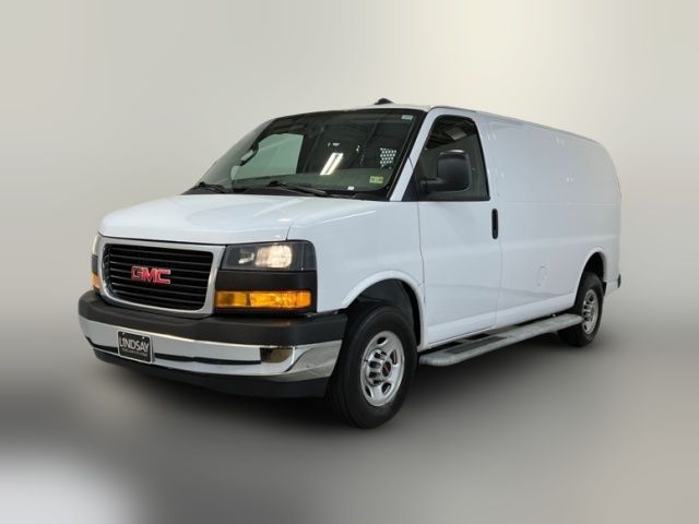 2022 GMC Savana Base