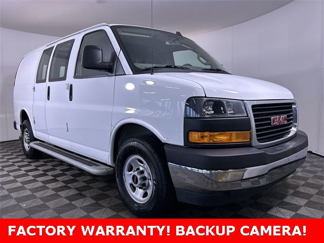 2022 GMC Savana Base