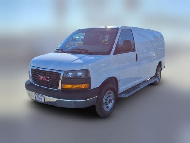 2022 GMC Savana Base