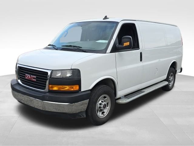 2022 GMC Savana Base