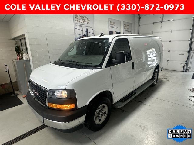 2022 GMC Savana Base