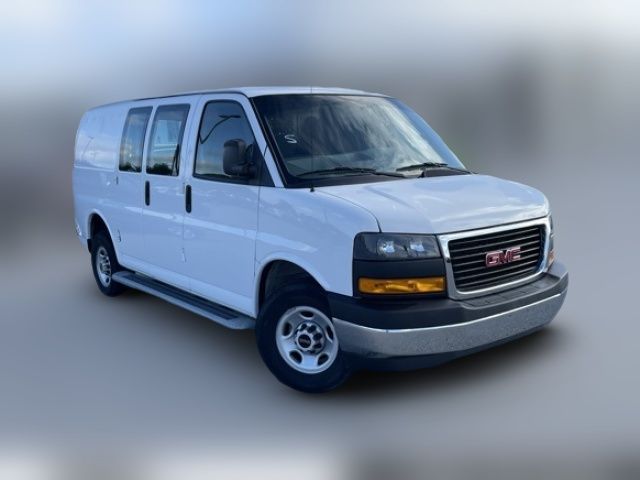 2022 GMC Savana Base