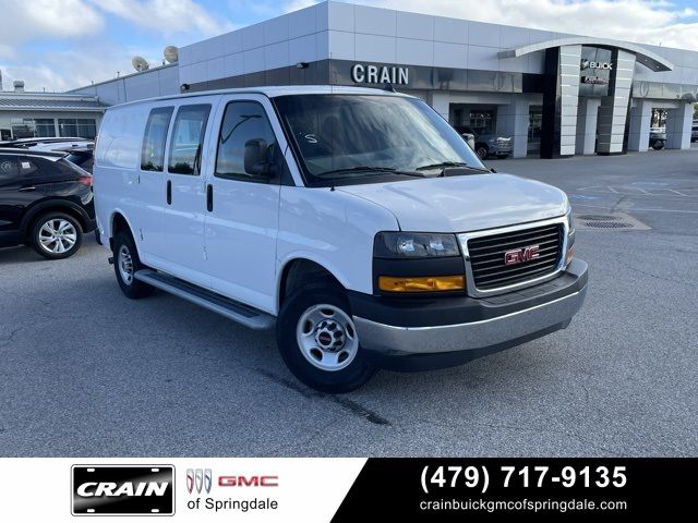 2022 GMC Savana Base