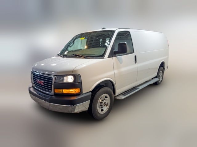 2022 GMC Savana Base