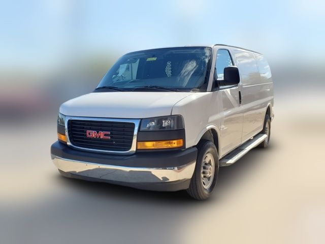 2022 GMC Savana Base