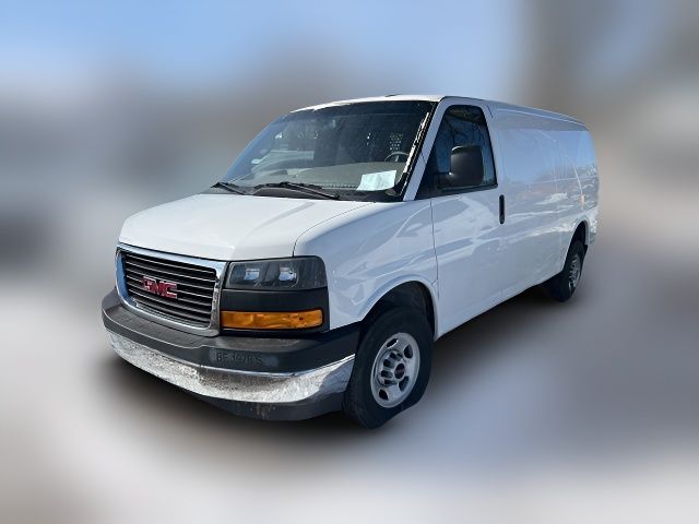 2022 GMC Savana Base