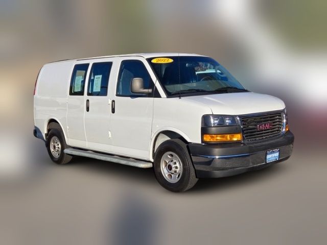 2022 GMC Savana Base