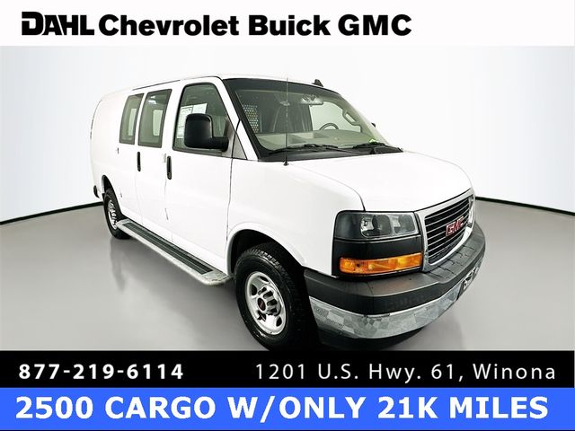 2022 GMC Savana Base