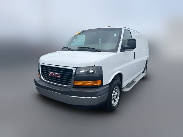 2022 GMC Savana Base