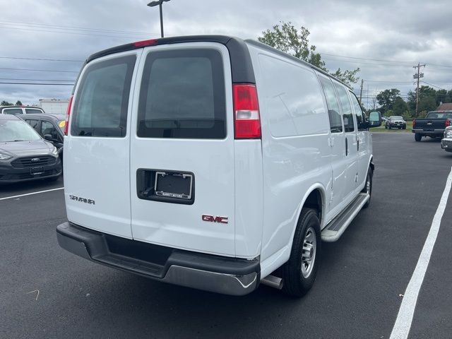 2022 GMC Savana Base