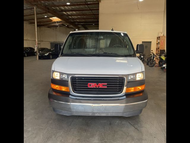 2022 GMC Savana Base