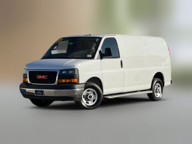 2022 GMC Savana Base