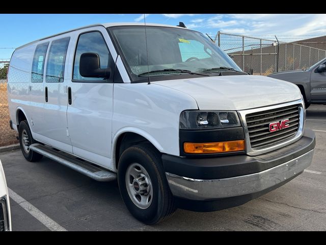 2022 GMC Savana Base