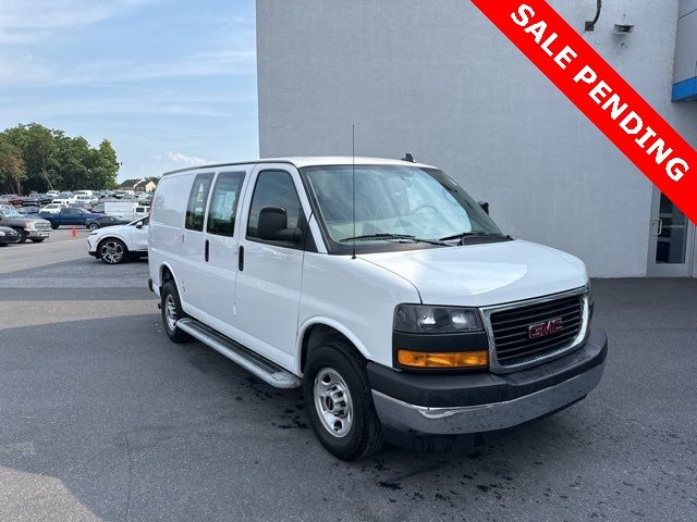 2022 GMC Savana Base