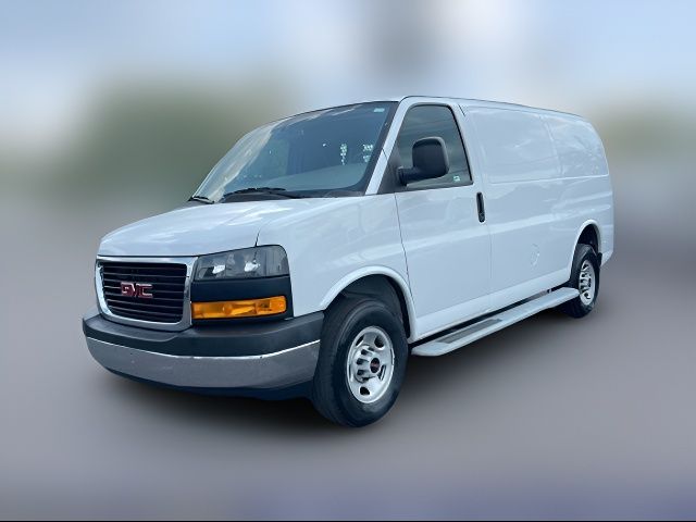 2022 GMC Savana Base