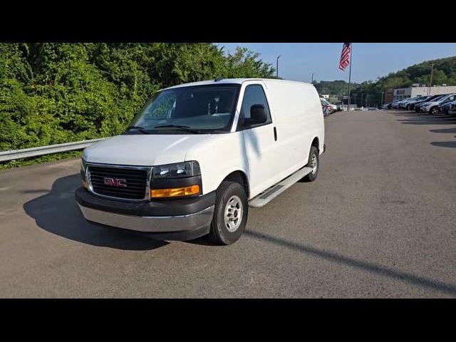 2022 GMC Savana Base