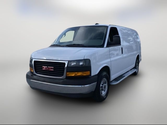 2022 GMC Savana Base