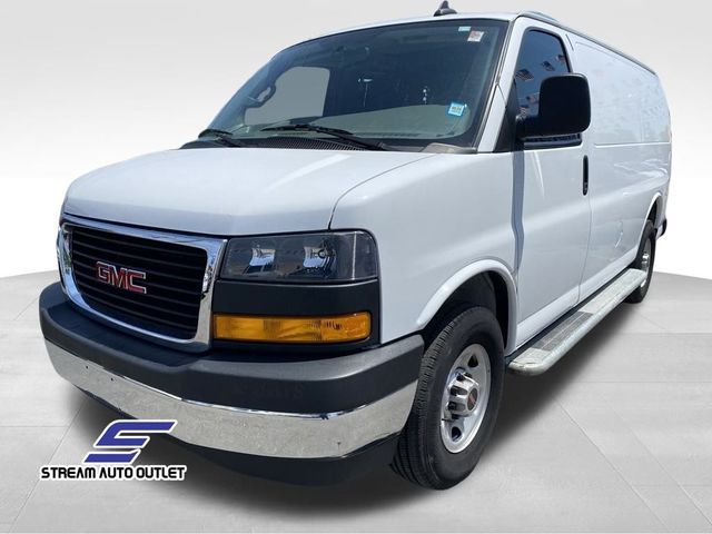 2022 GMC Savana Base