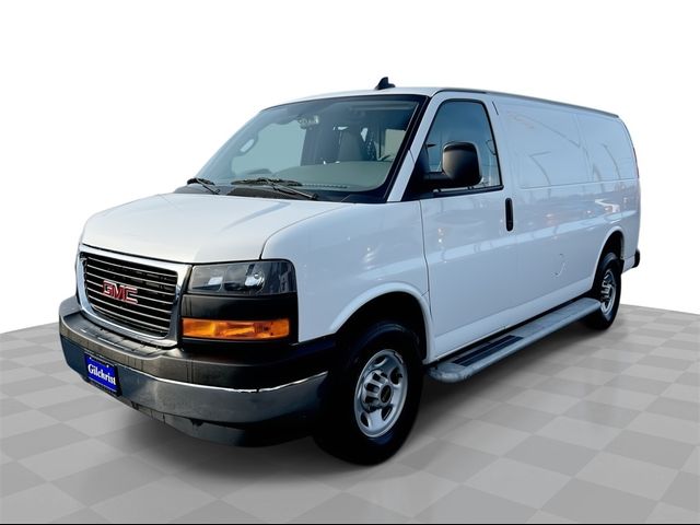 2022 GMC Savana Base