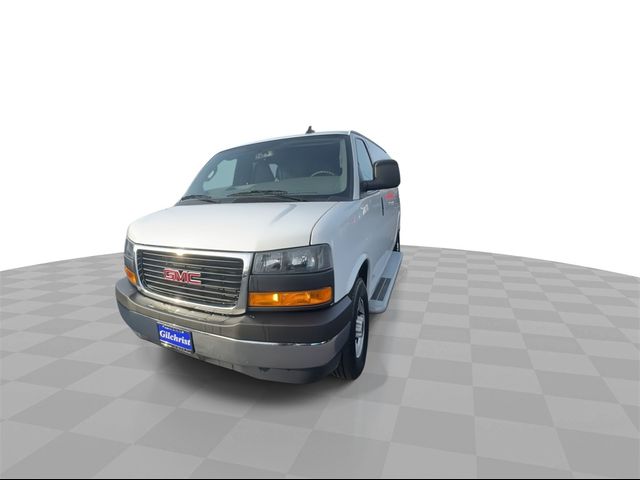 2022 GMC Savana Base