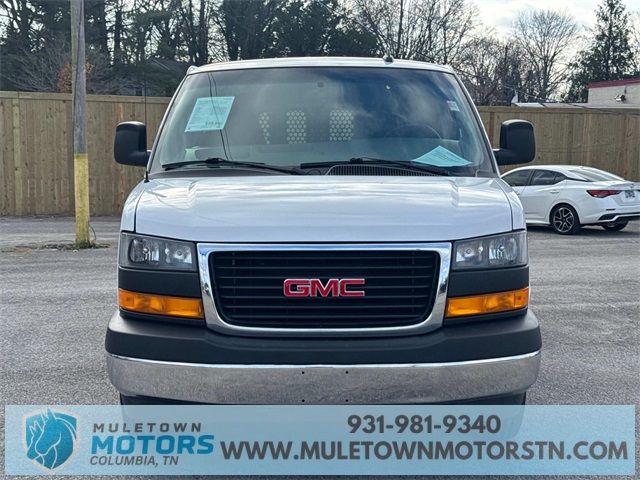 2022 GMC Savana Base