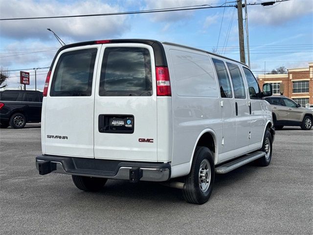 2022 GMC Savana Base