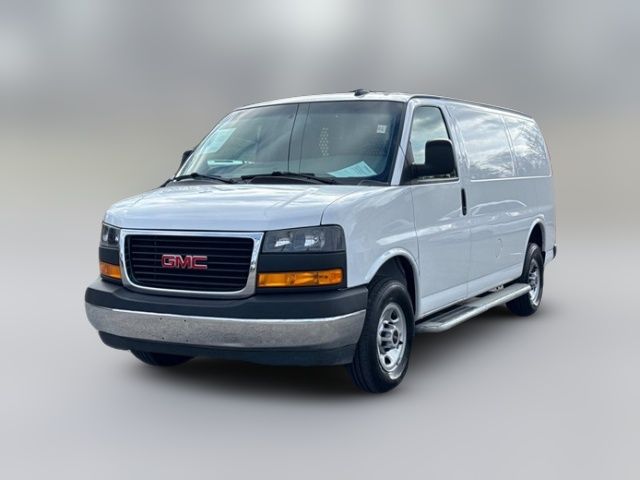 2022 GMC Savana Base