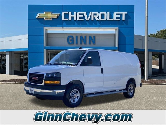 2022 GMC Savana Base