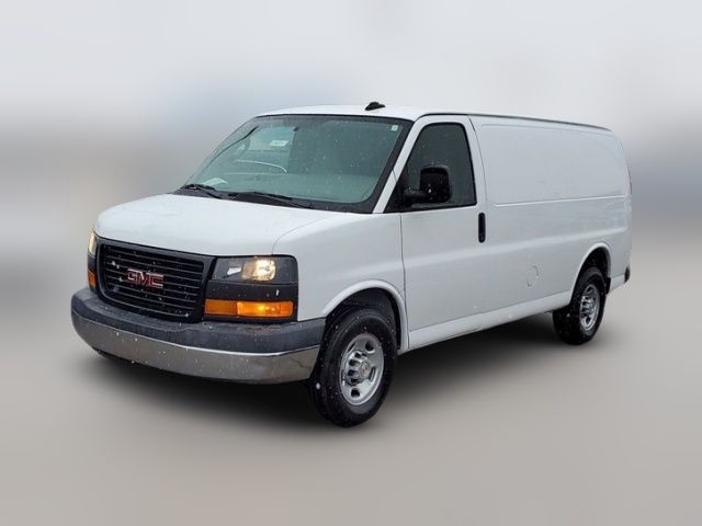 2022 GMC Savana Base