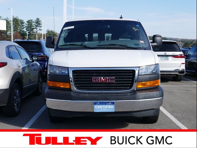 2022 GMC Savana Base