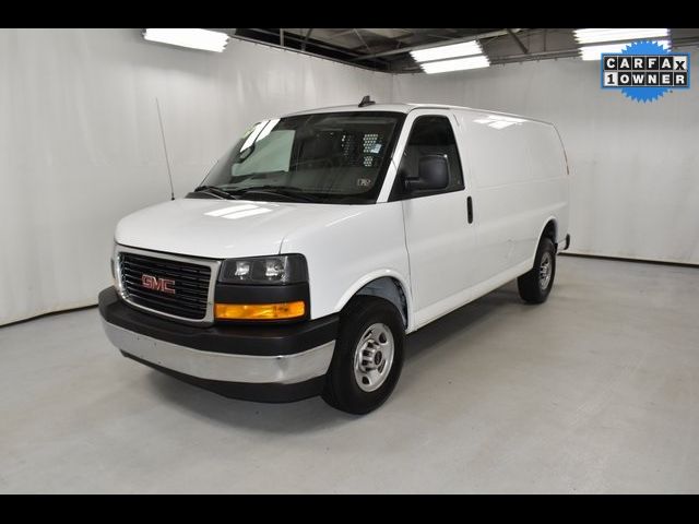 2022 GMC Savana Base