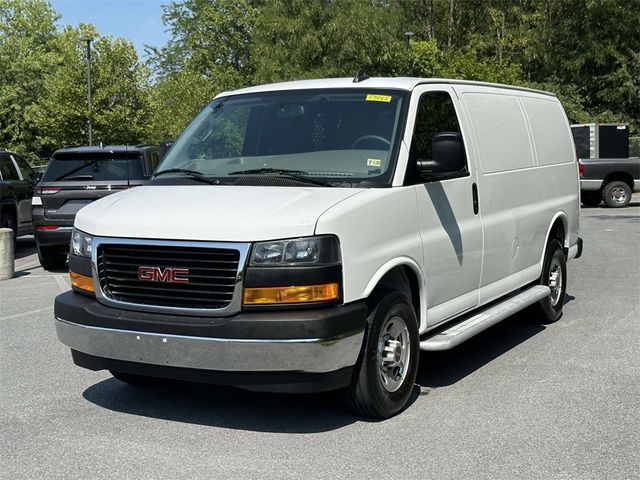 2022 GMC Savana Base