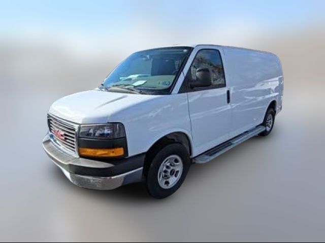 2022 GMC Savana Base