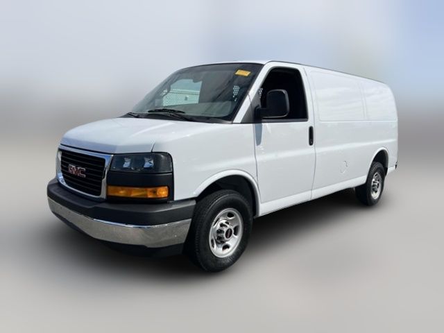 2022 GMC Savana Base