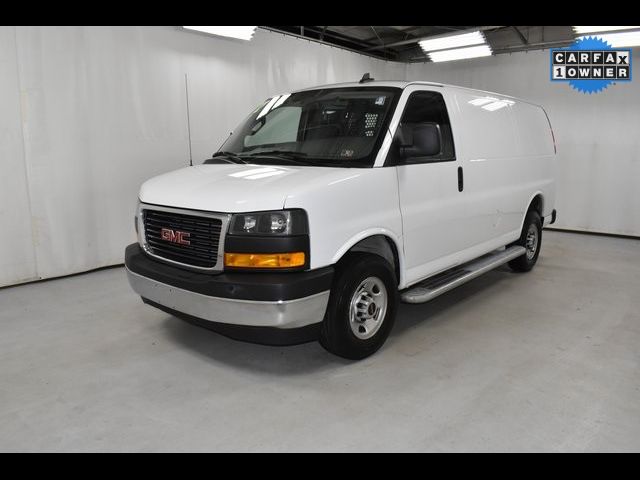 2022 GMC Savana Base