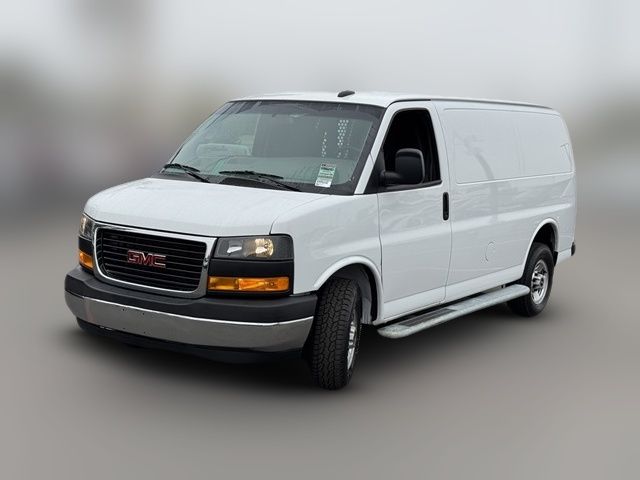 2022 GMC Savana Base