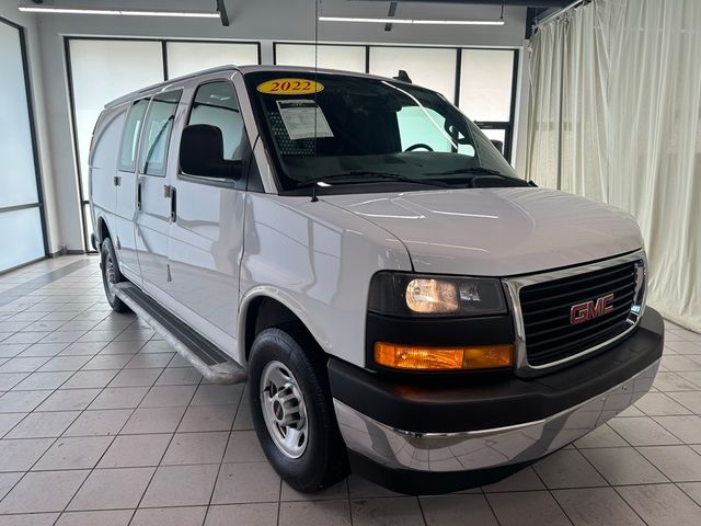 2022 GMC Savana Base