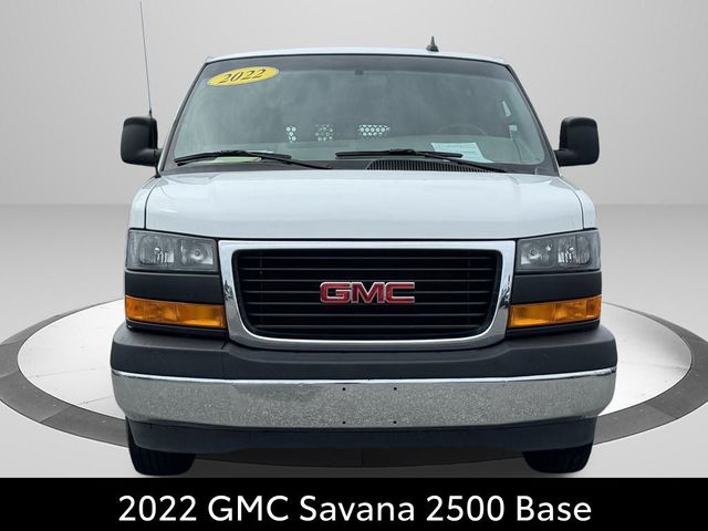 2022 GMC Savana Base