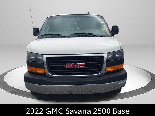 2022 GMC Savana Base