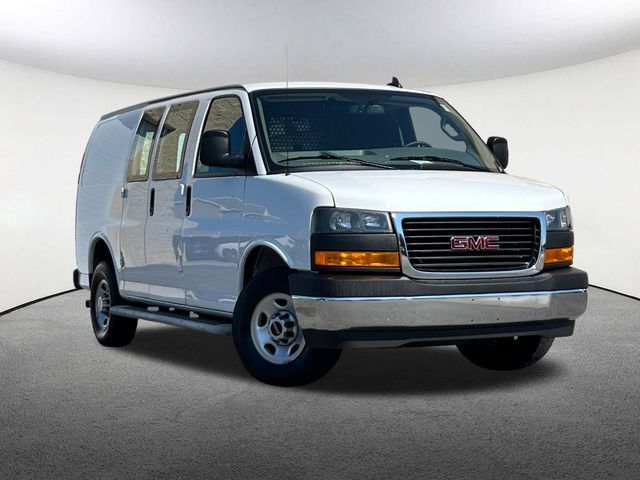 2022 GMC Savana Base